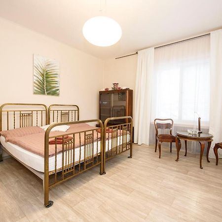 Libušina Villa Kutna Hora Bagian luar foto